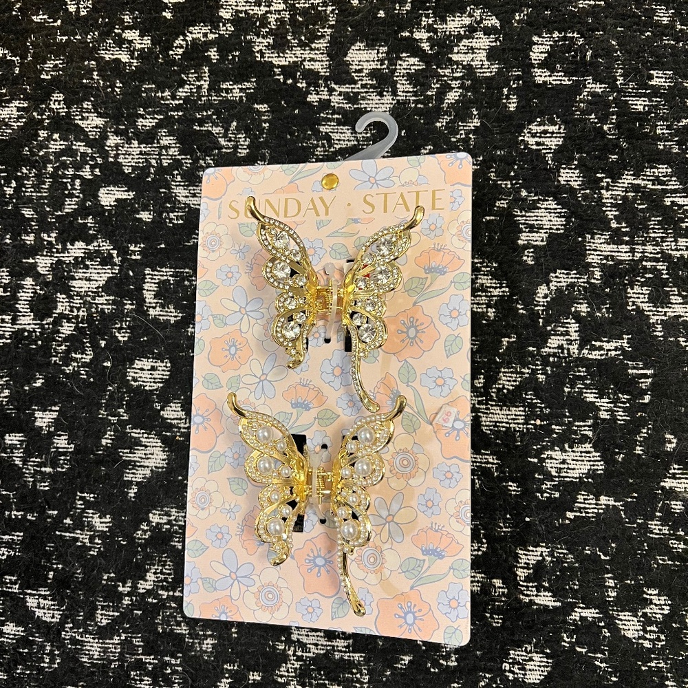 Sunday State hair clips